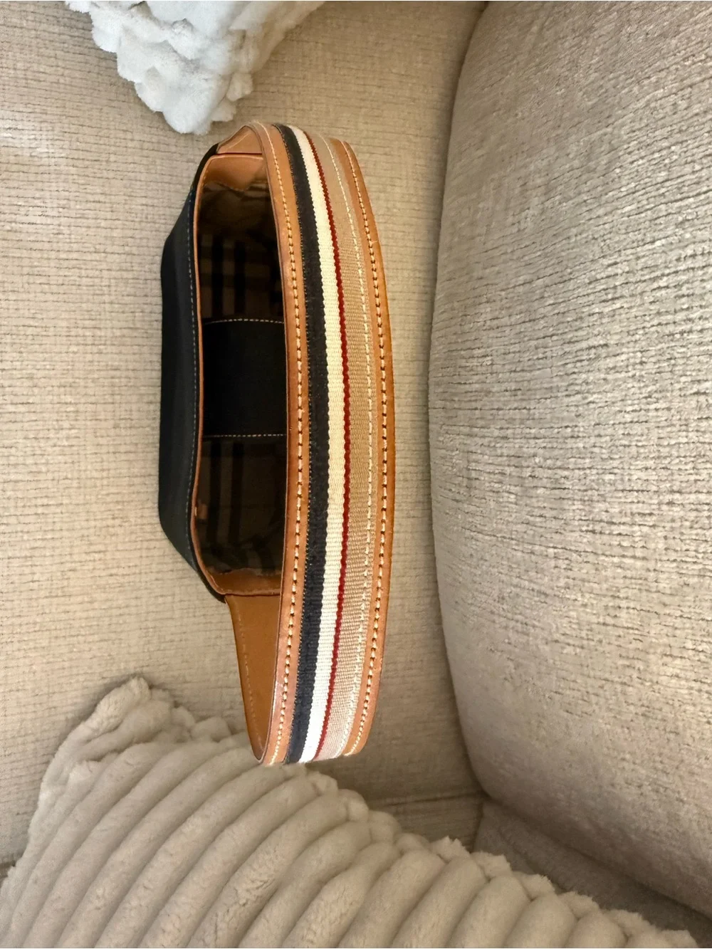 Burberry Black Canvas Shoulder Bag Nova-check interior